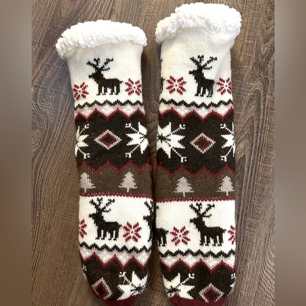 Muk Luks Fuzzy Socks